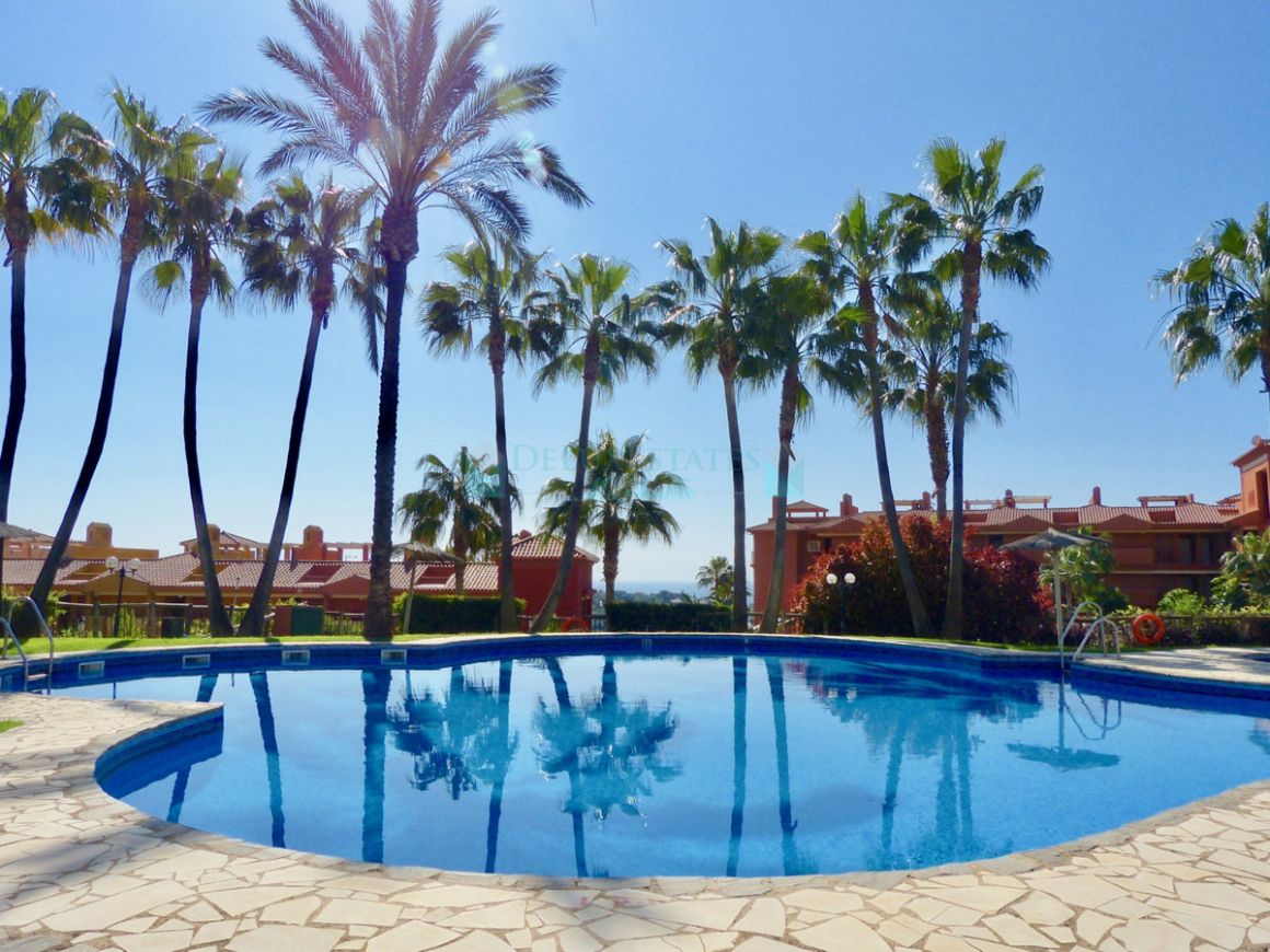 Penthouse for sale in La Reserva de Marbella, Marbella East