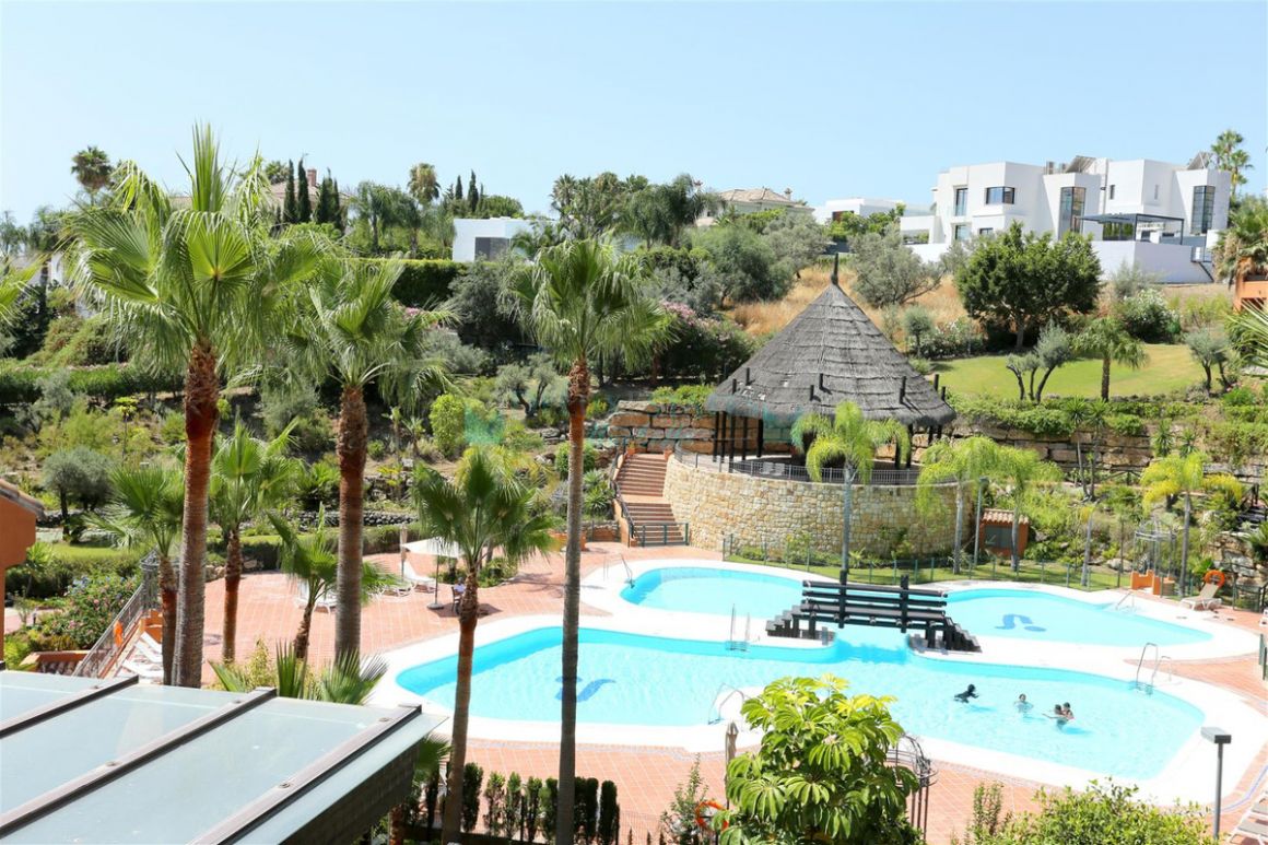 Penthouse for sale in Nueva Andalucia