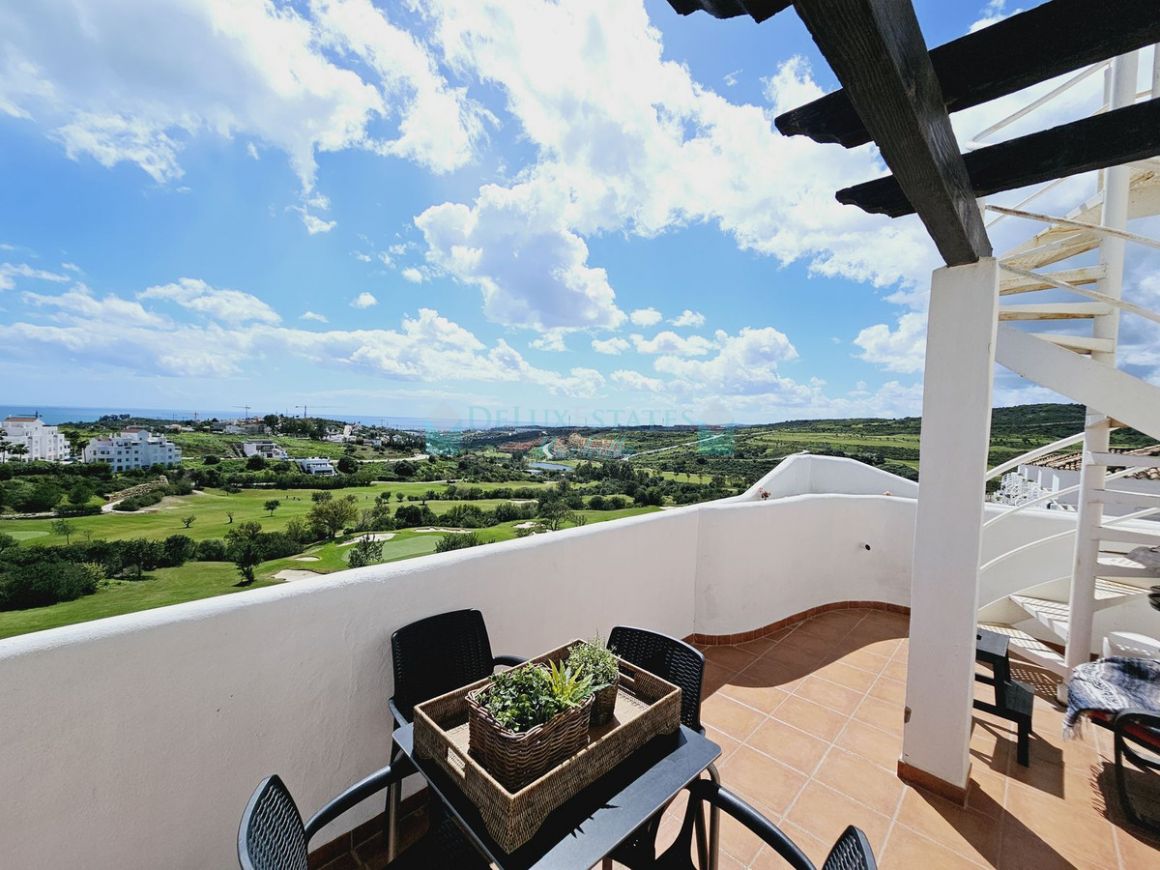 Penthouse for sale in  Valle Romano, Estepona