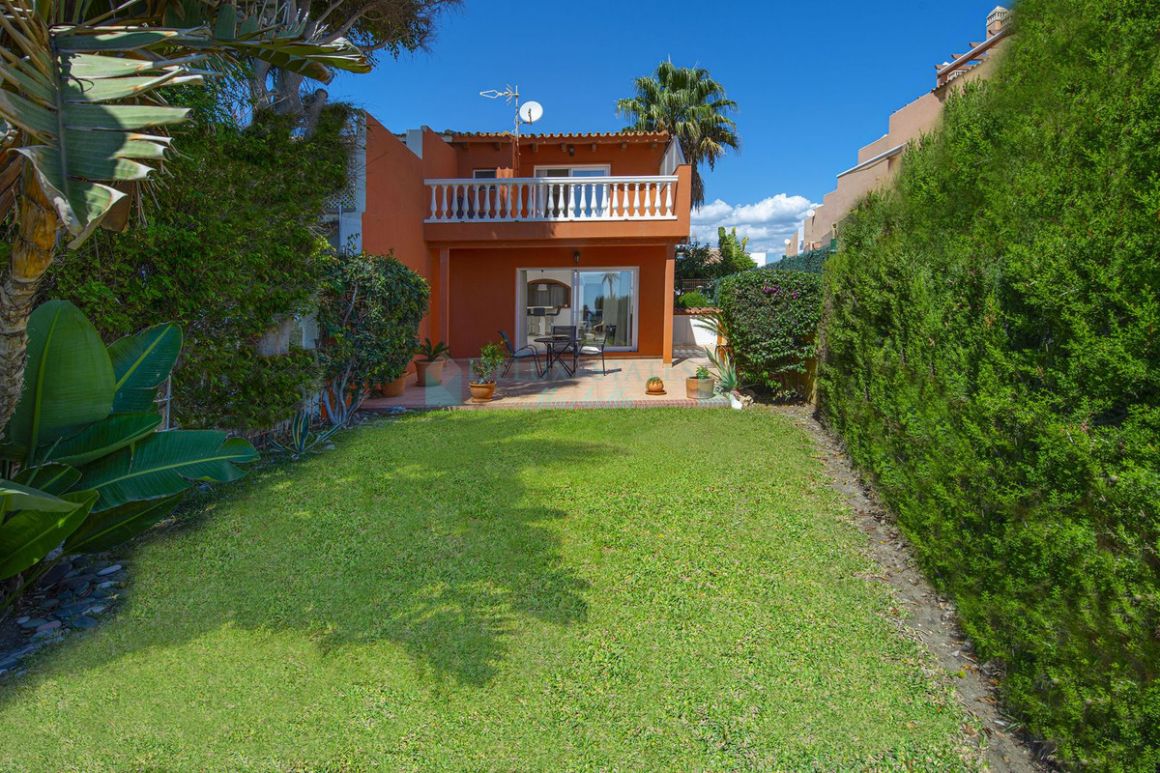 Semi Detached Villa for sale in Estepona
