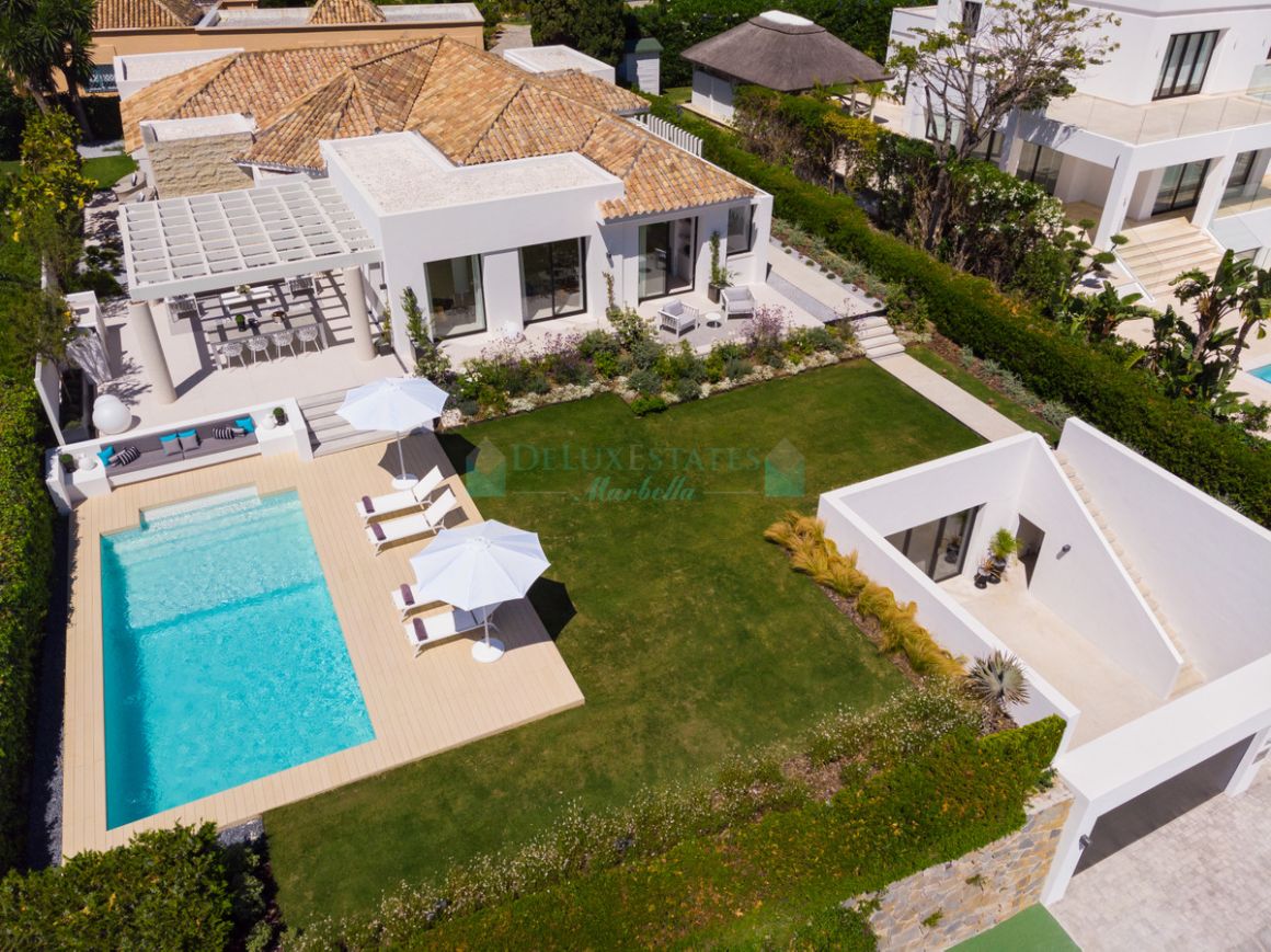 Villa for sale in Aloha, Nueva Andalucia