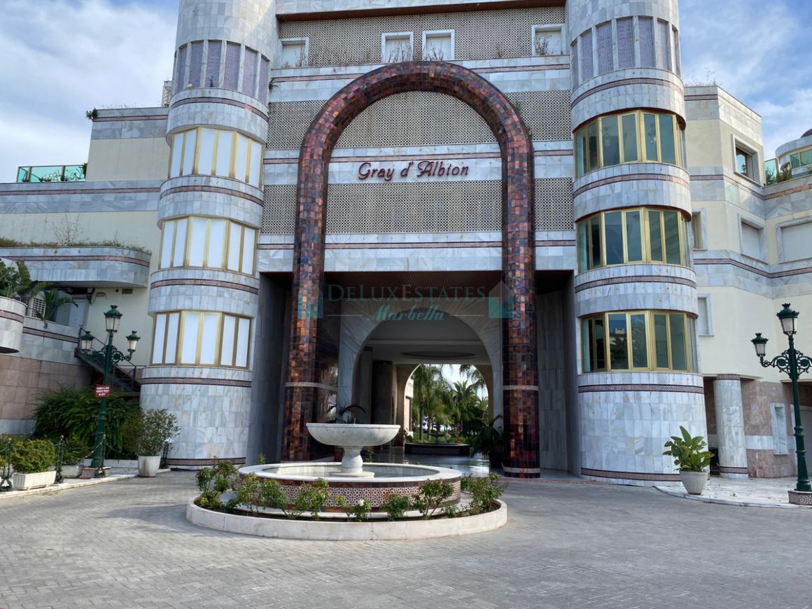 Ground Floor Apartment for sale in Marbella - Puerto Banus