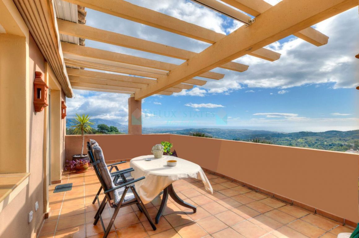 Penthouse for sale in Ojen