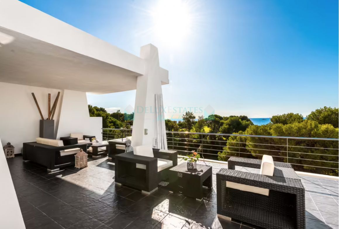 Semi Detached Villa for sale in Rio Real, Marbella East