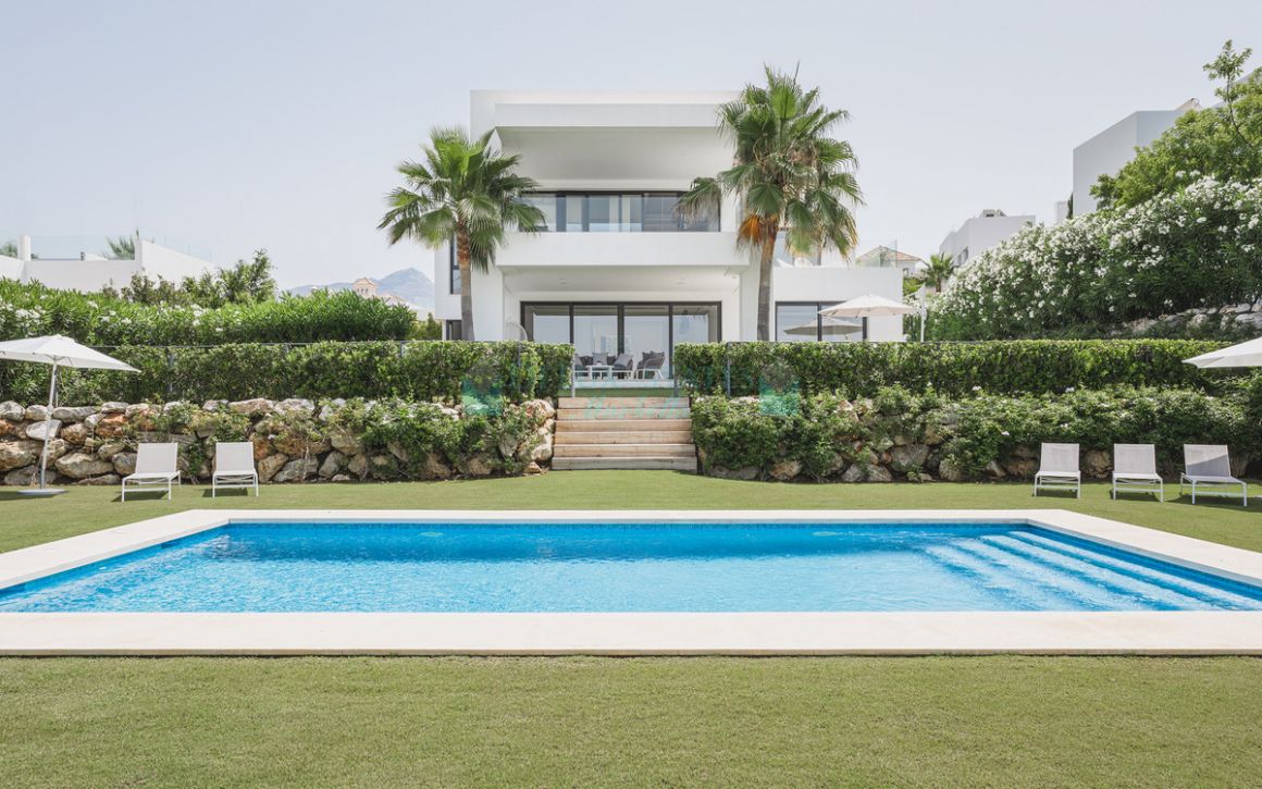 Villa for rent in Nueva Andalucia