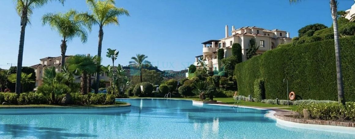 Apartment in Benahavis