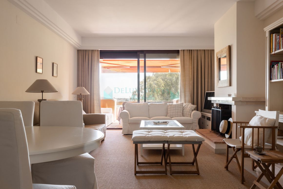 Apartment for sale in Benahavis