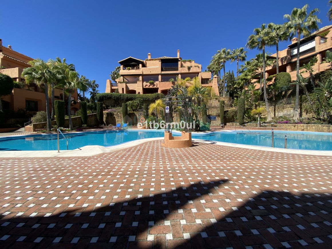 Penthouse for sale in Marbella Golden Mile