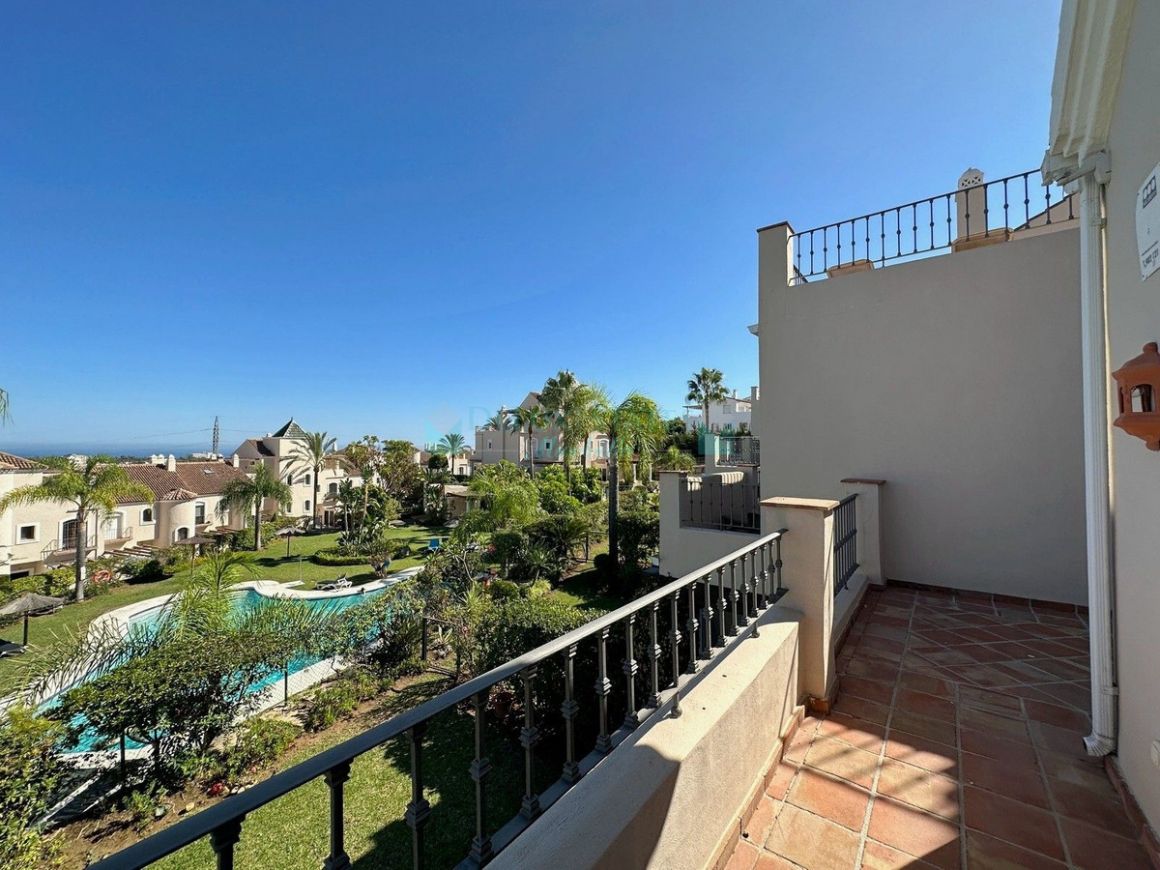 Town House for rent in El Paraiso, Estepona