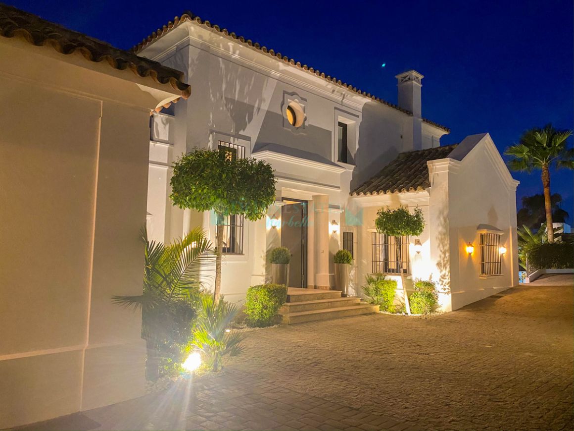Villa for rent in El Paraiso, Estepona