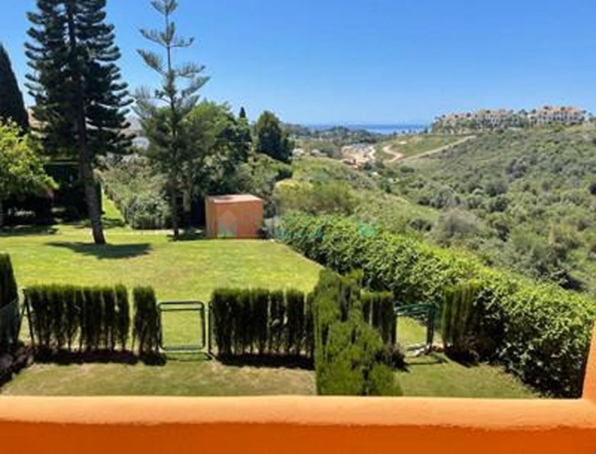 Town House for rent in El Paraiso, Estepona