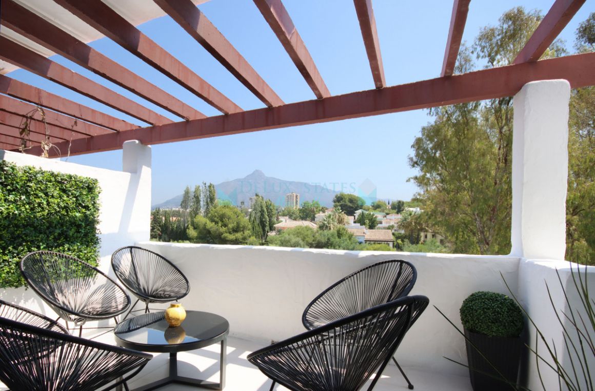 Penthouse for sale in Nueva Andalucia