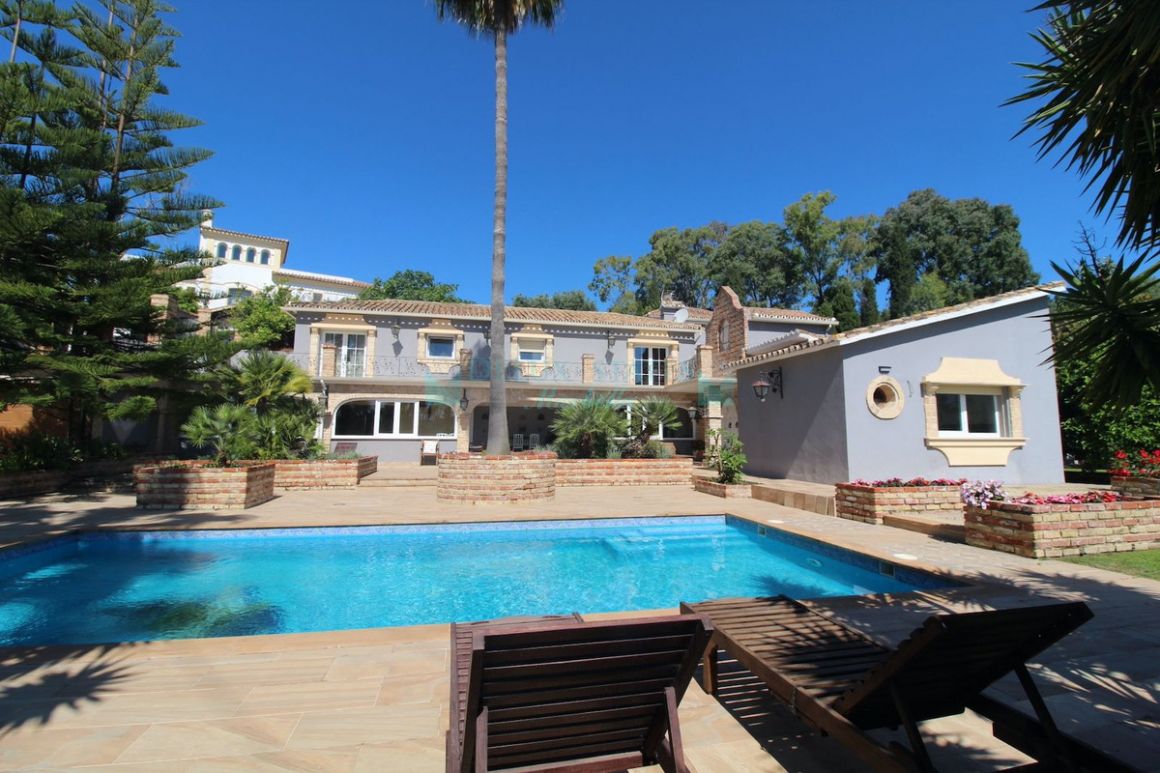 Villa for sale in San Pedro de Alcantara