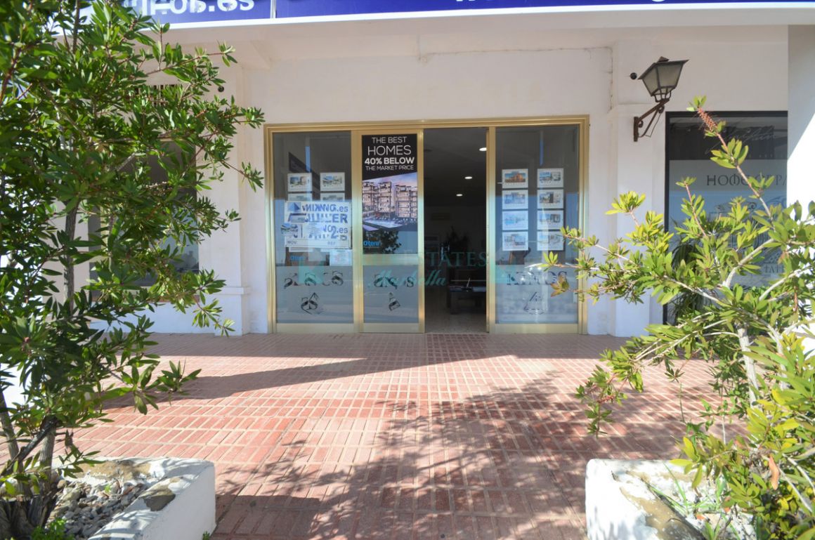 Office for sale in Estepona