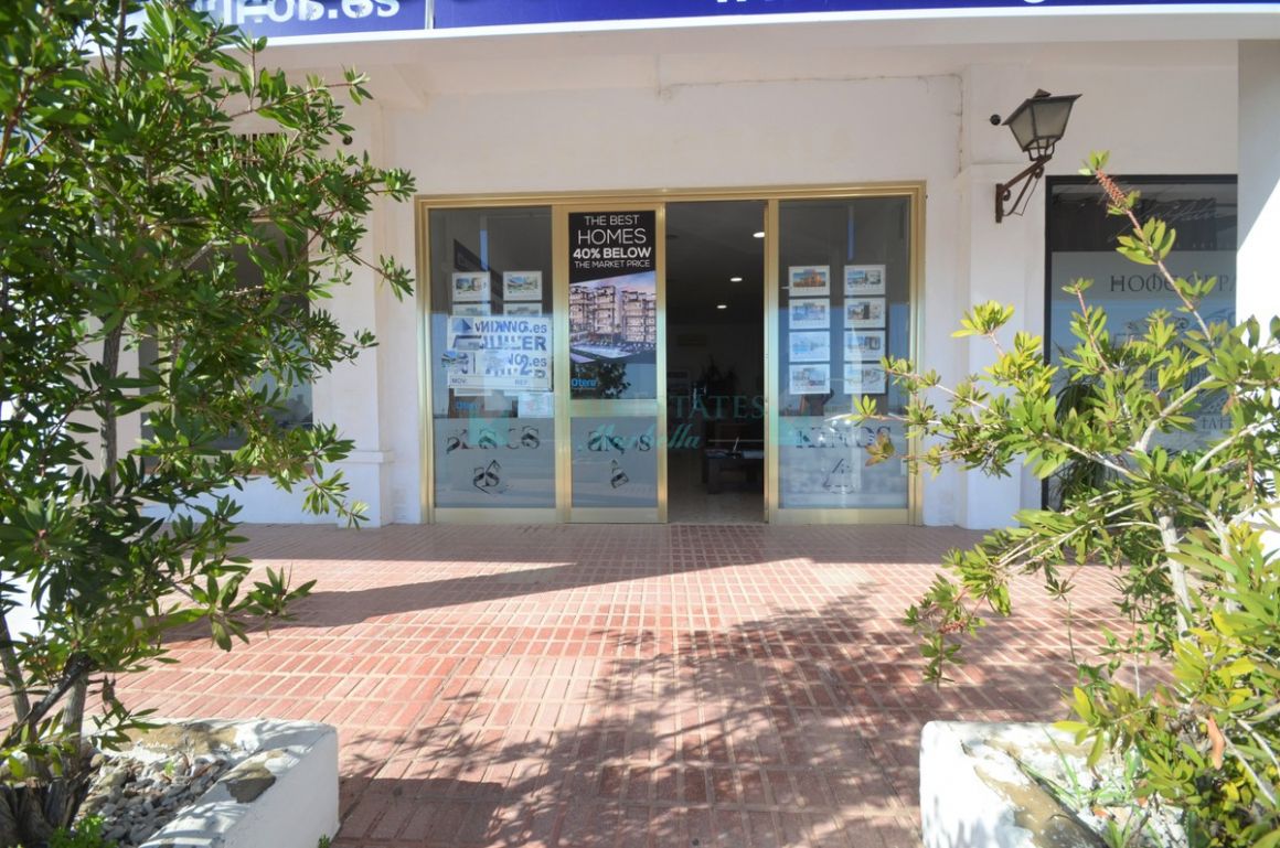 Office for sale in Estepona