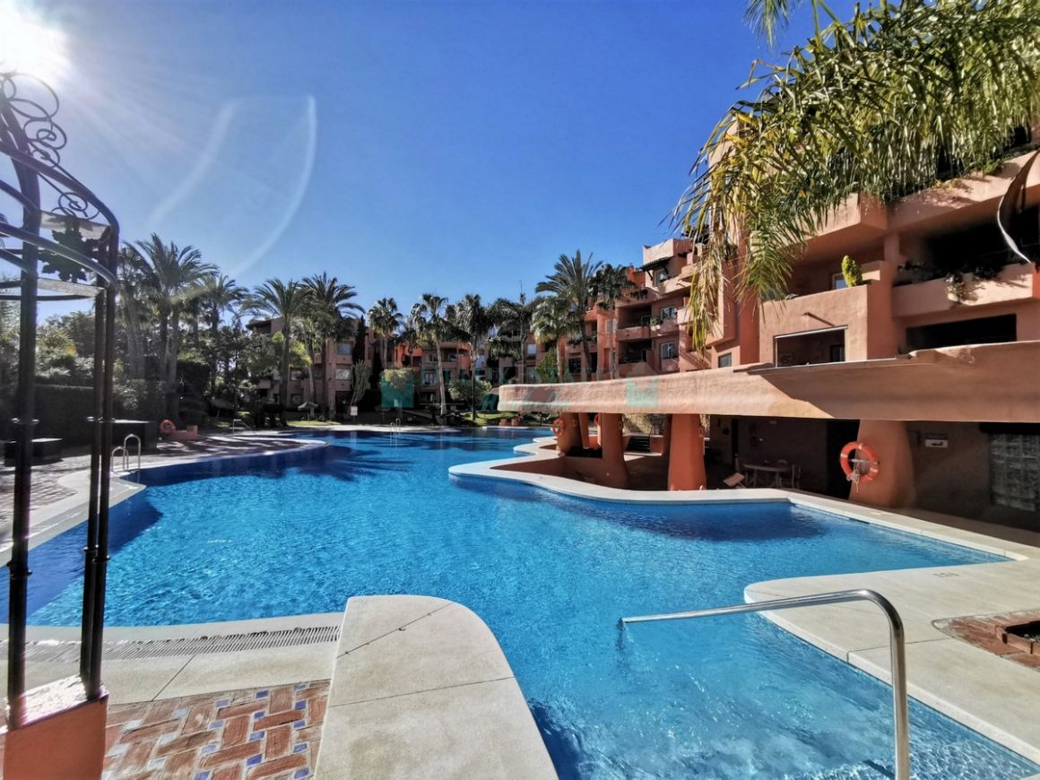 Ground Floor Apartment for sale in La Mairena, Marbella East