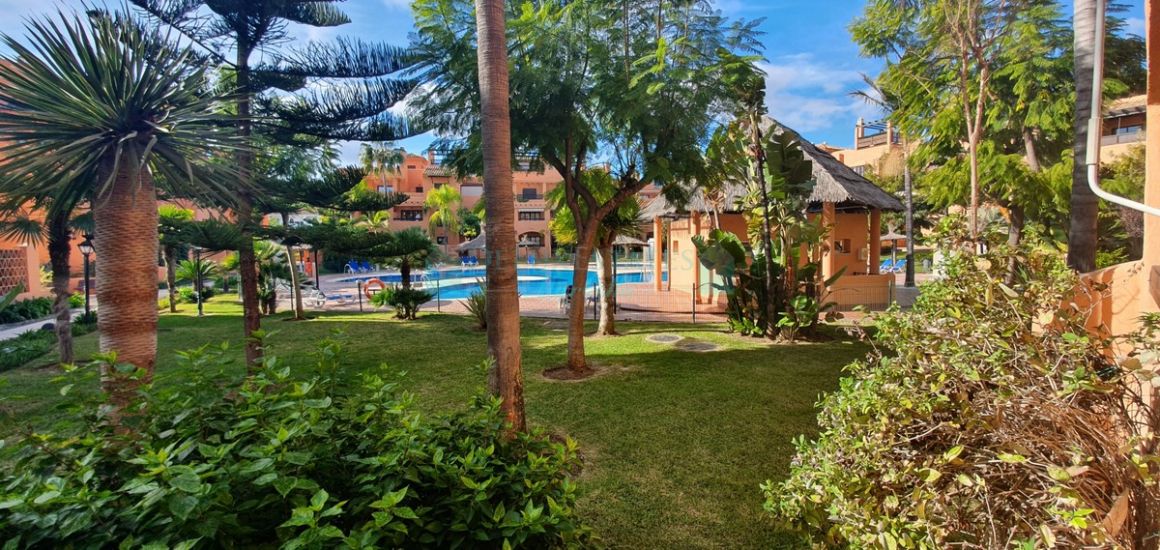 Ground Floor Apartment for sale in Benamara, Estepona
