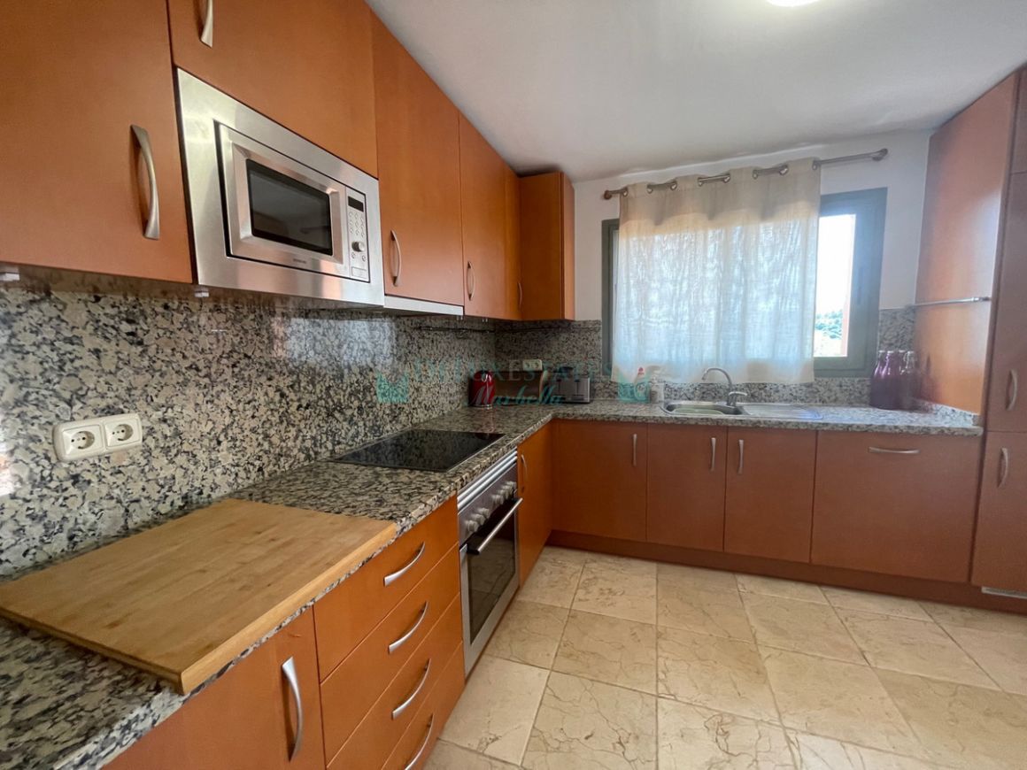 Penthouse for rent in Estepona