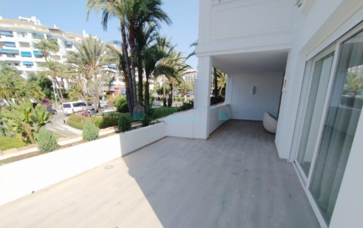 Ground Floor Apartment for sale in Marbella - Puerto Banus