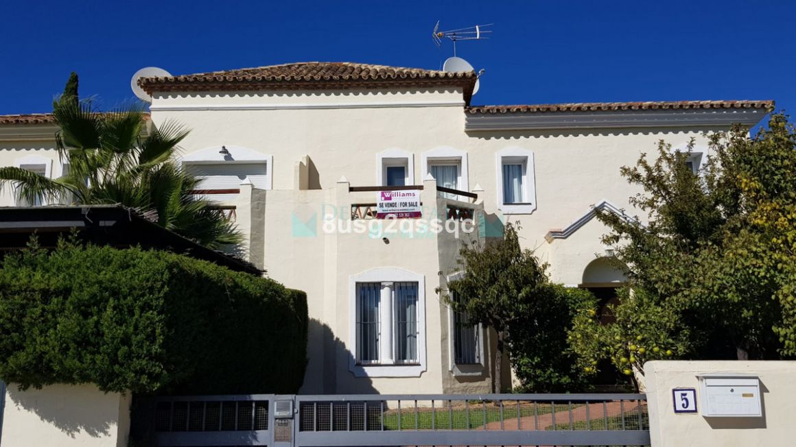 Semi Detached Villa for sale in Bel Air, Estepona
