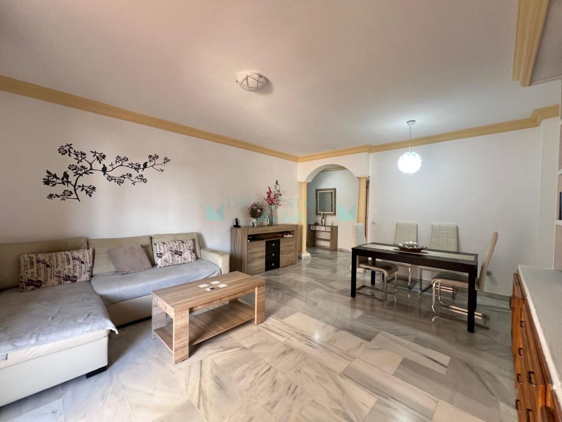 Apartment for sale in Estepona