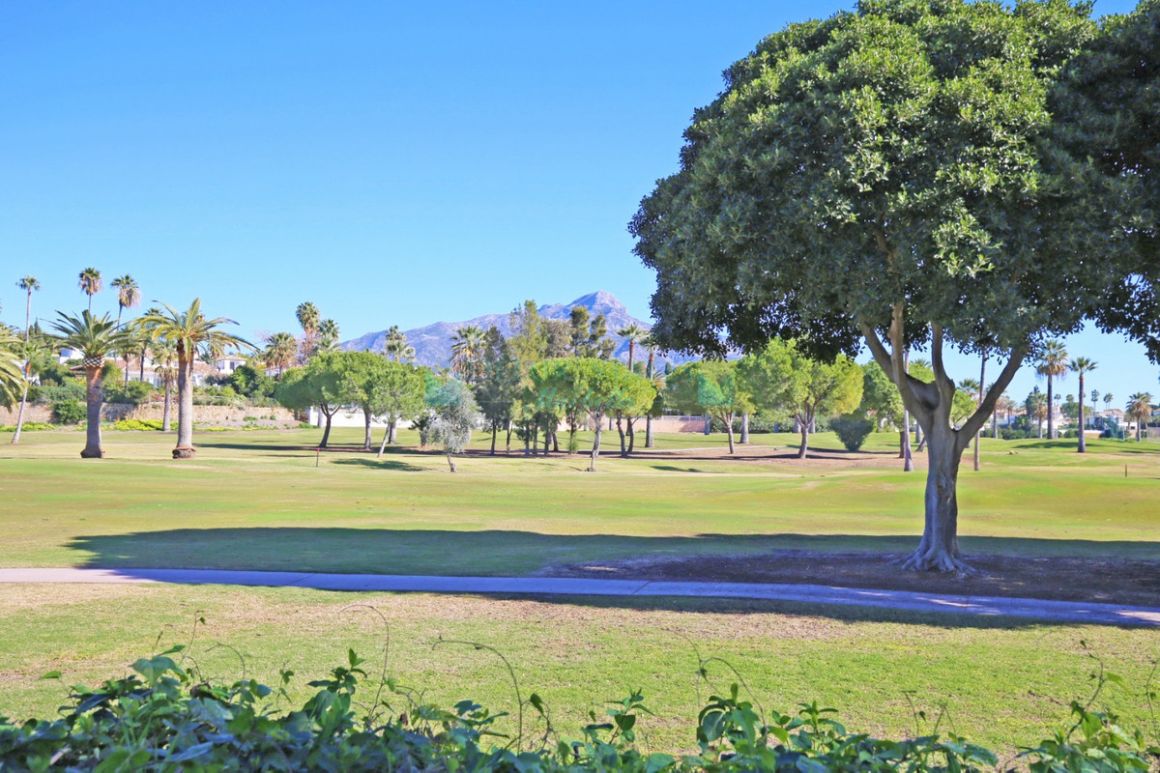 Semi Detached Villa for sale in Nueva Andalucia