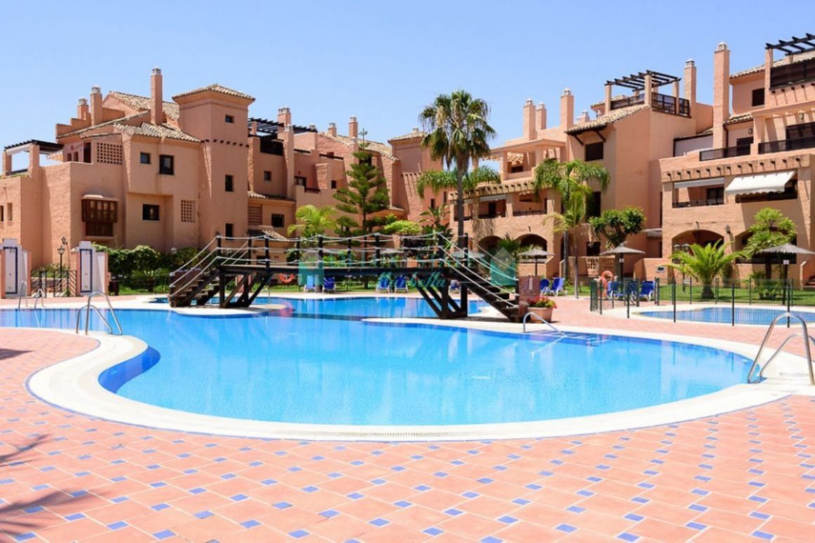 Penthouse for rent in Hacienda del Sol, Estepona
