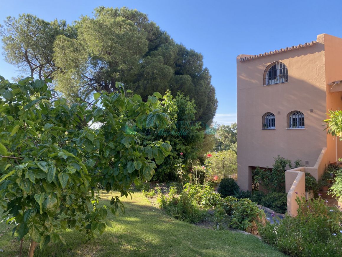 Apartment for sale in Estepona