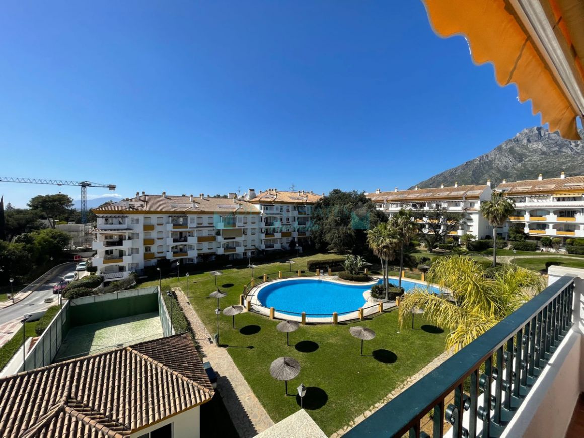 Penthouse for sale in Nagüeles, Marbella Golden Mile