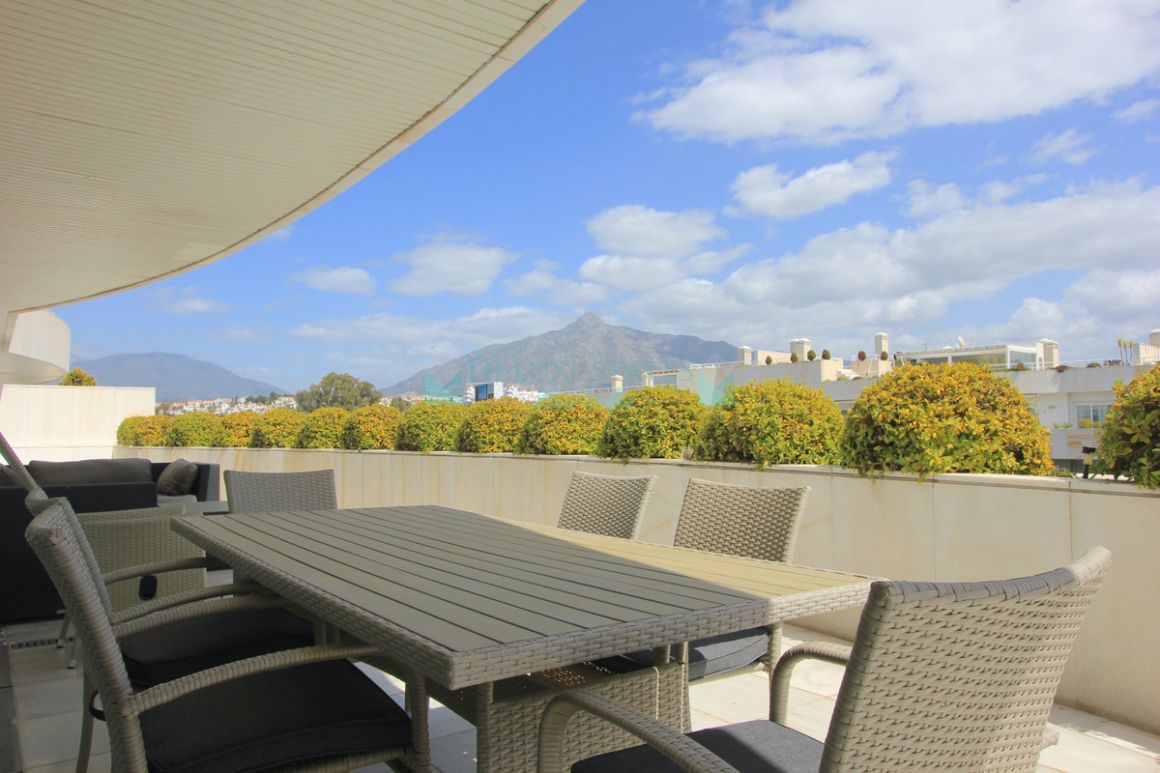 Penthouse for sale in Marbella - Puerto Banus