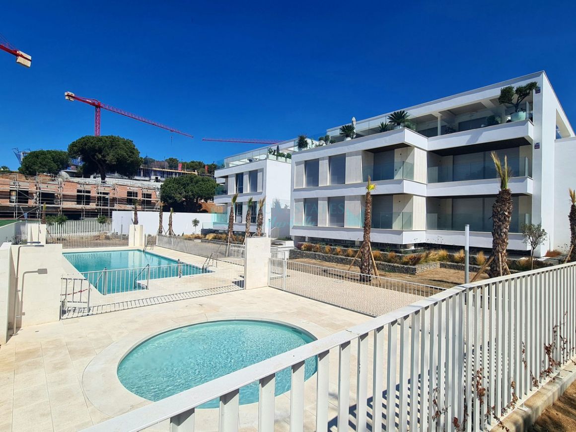 Apartment for rent in Elviria, Marbella East