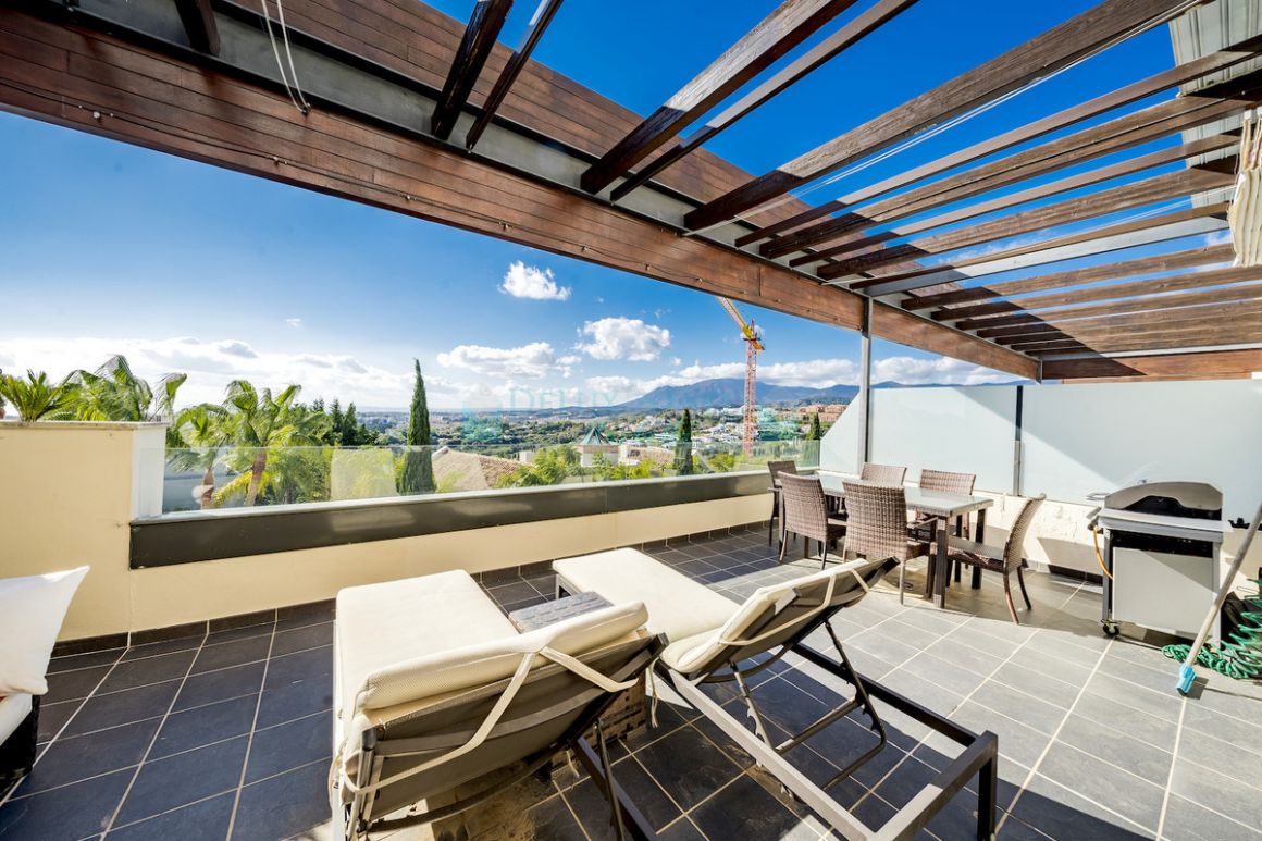Apartamento en venta en Benahavis
