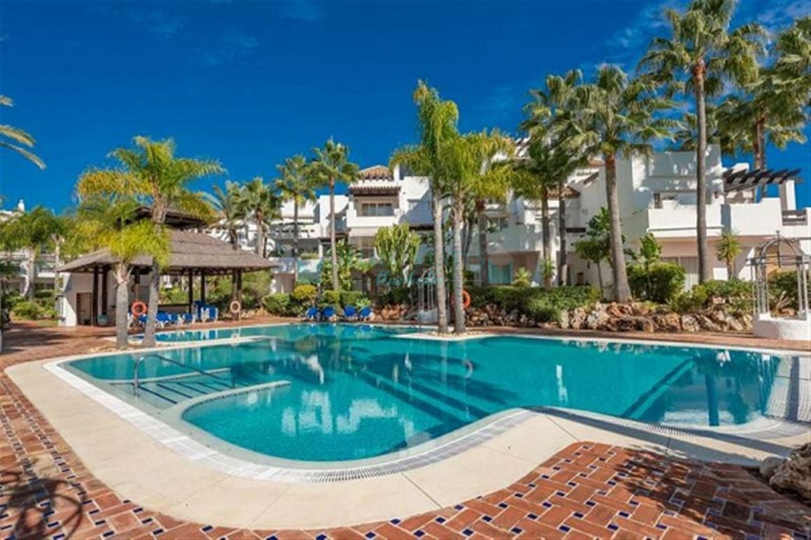 Ground Floor Apartment for sale in Marbella - Puerto Banus