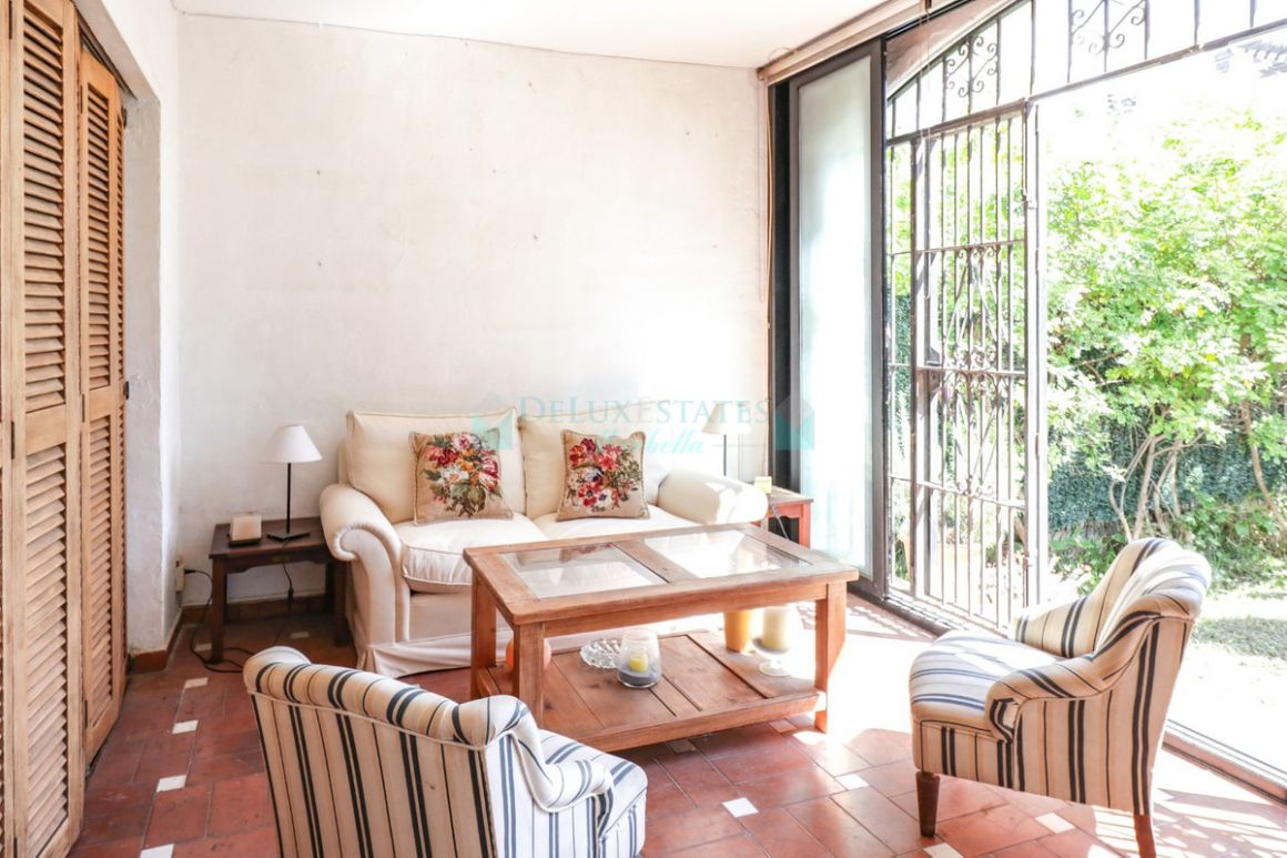 Ground Floor Apartment for sale in El Paraiso, Estepona