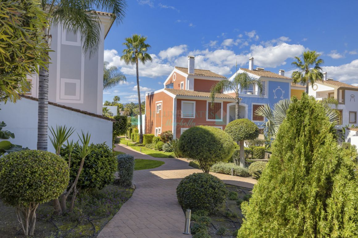 Ground Floor Apartment for sale in Estepona