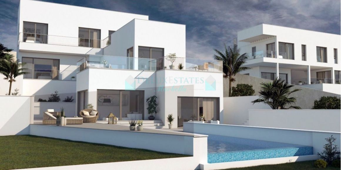 Villa for sale in Elviria, Marbella East