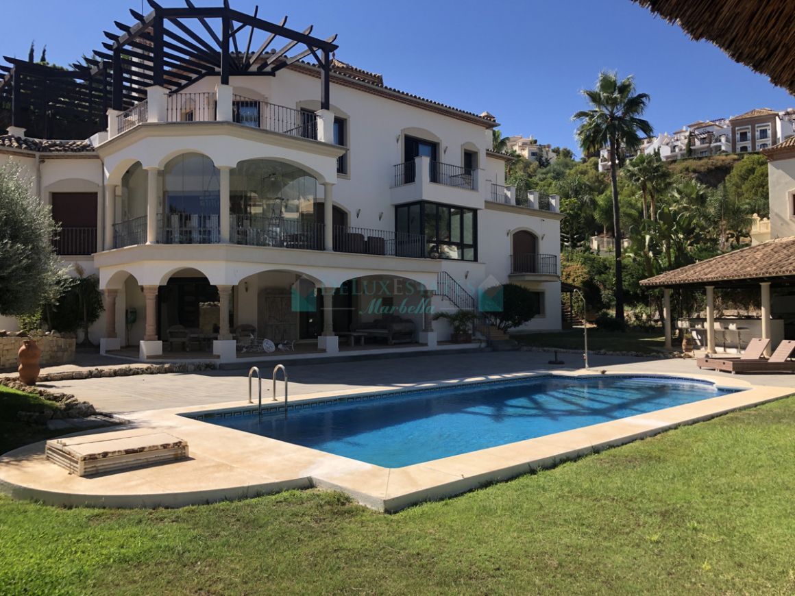 Villa for rent in Los Arqueros, Benahavis