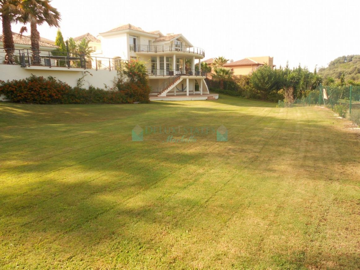 Villa for rent in Benahavis