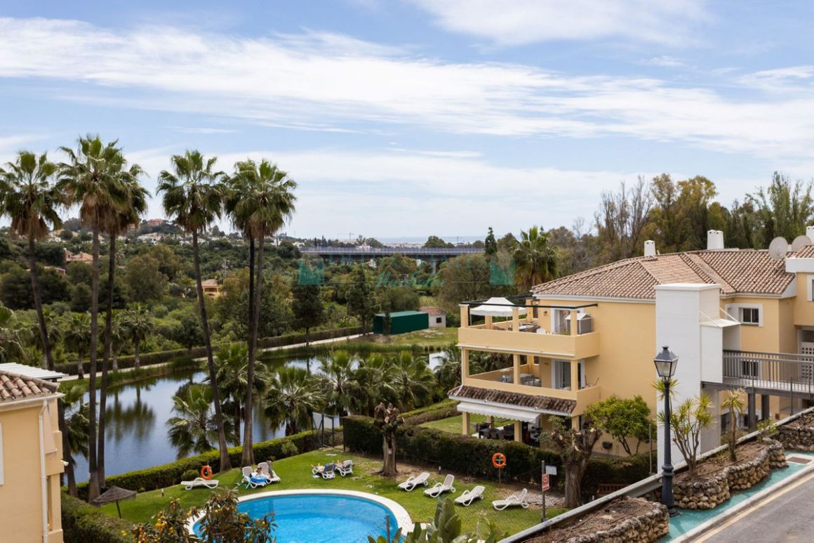 Apartment for sale in La Quinta, Benahavis
