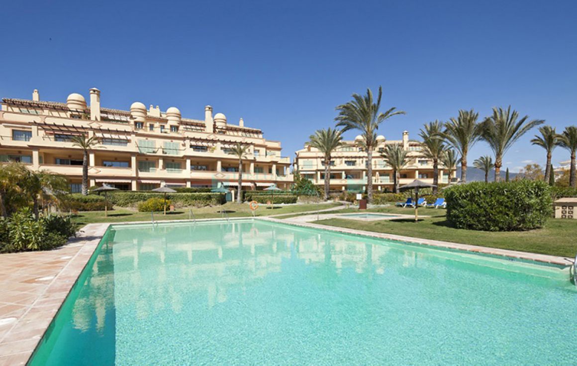 Ground Floor Apartment for sale in Los Flamingos, Benahavis