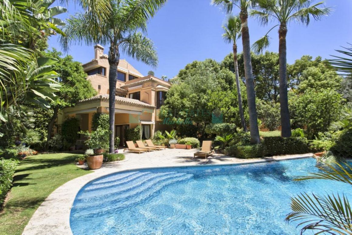 Villa for sale in Marbella Golden Mile