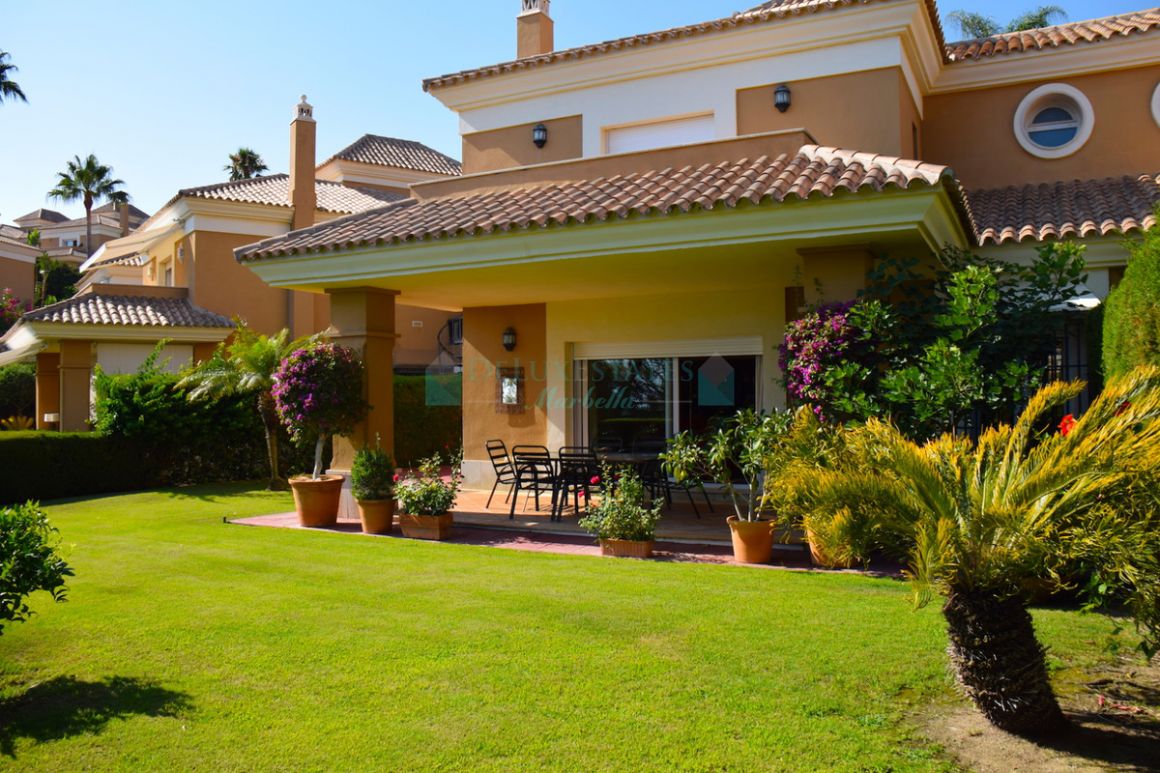 Semi Detached Villa for sale in Santa Clara, Marbella East