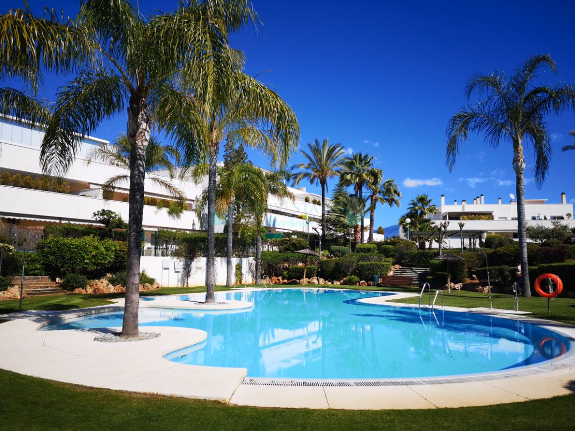 Penthouse for sale in Nueva Andalucia