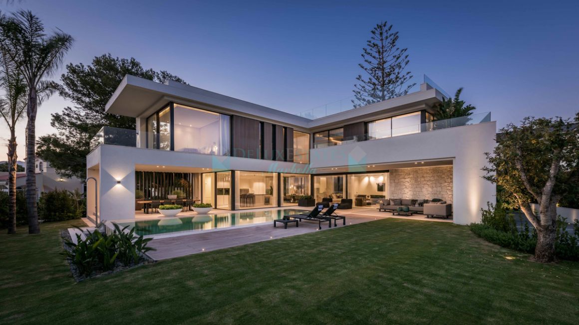 Villa for sale in Marbesa, Marbella East