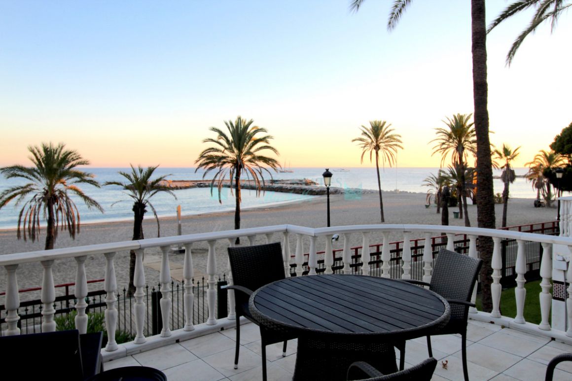 Ground Floor Apartment for sale in Marbella - Puerto Banus