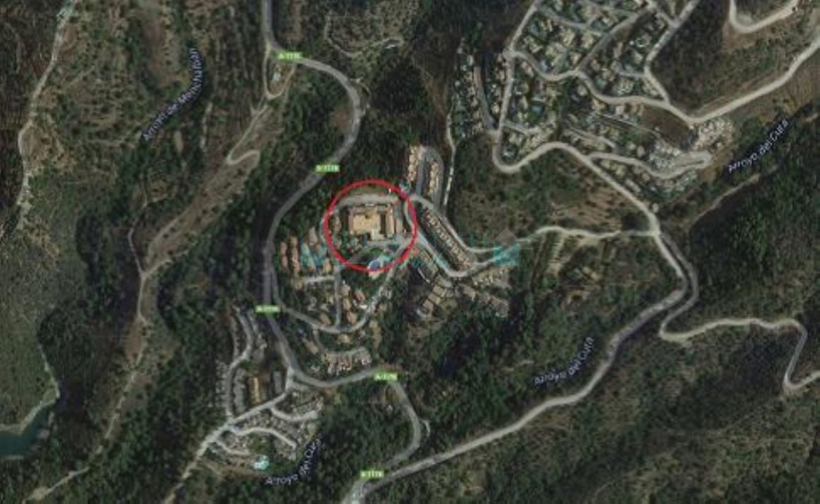 Hotel for sale in Istan