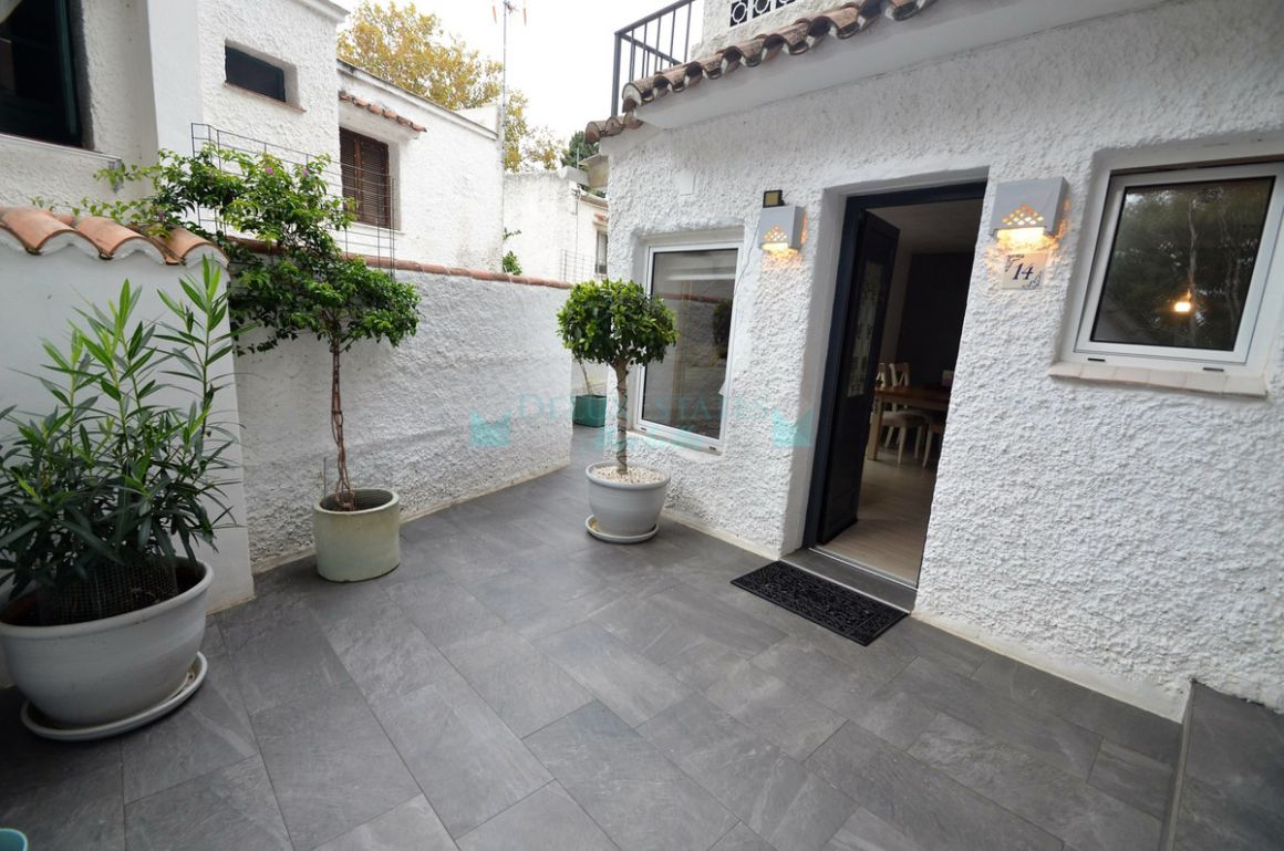 Semi Detached Villa for sale in Elviria, Marbella East