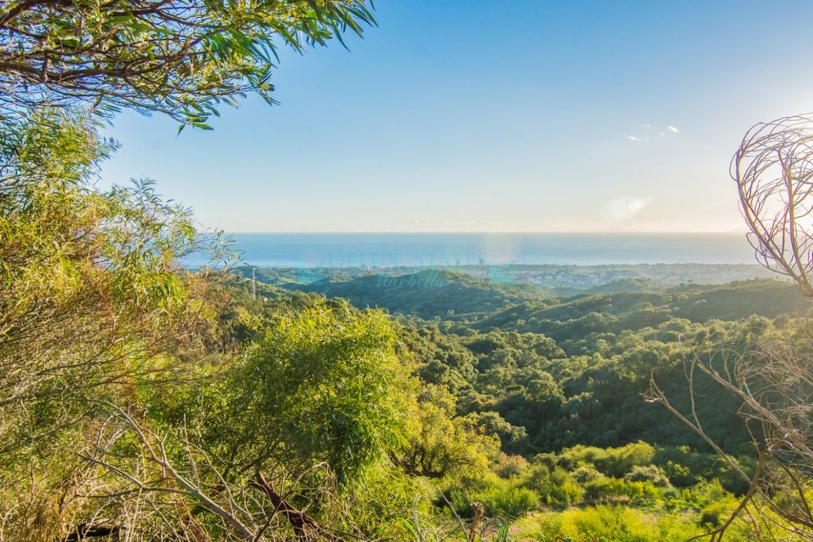 Industrial Land for sale in La Mairena, Marbella East