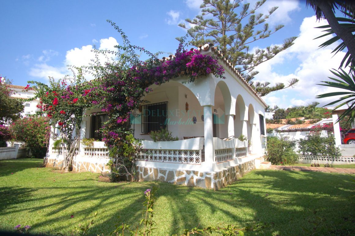 Villa for sale in Marbesa, Marbella East