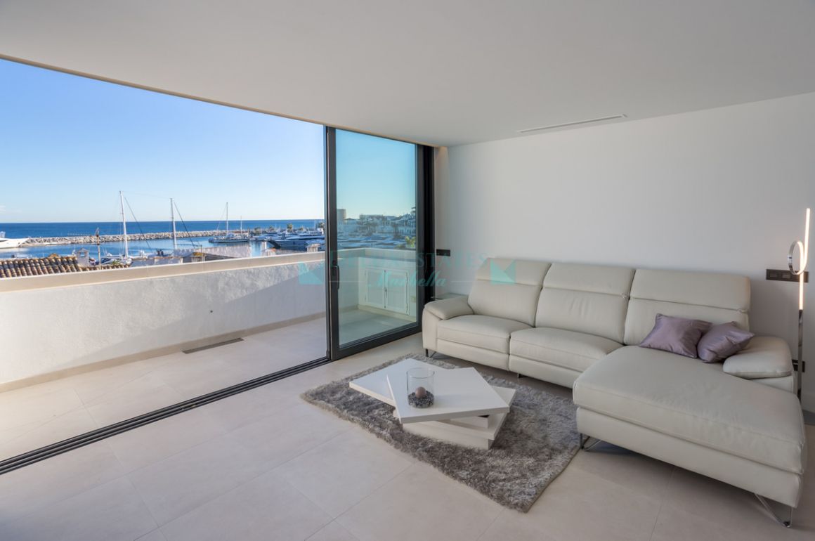 Penthouse for sale in Marbella - Puerto Banus